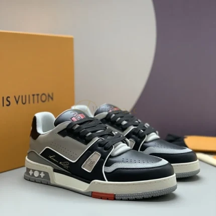 LOUIS VUITTON TRAINER SNEAKERS
