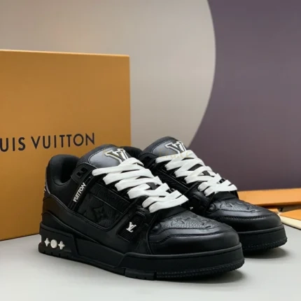 LOUIS VUITTON TRAINER SNEAKERS