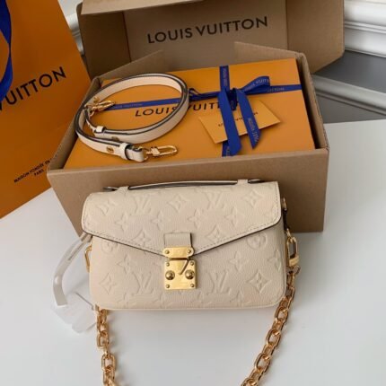 Louis Vuitton counter classic hot selling Pochette M tis East West bag M22942. 21.5 * 13.5 * 6cm
