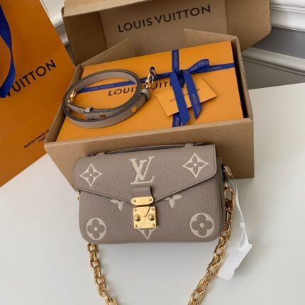 Louis Vuitton counter classic hot selling Pochette M??tis East West bag M23081. 21.5 * 13.5 * 6cm