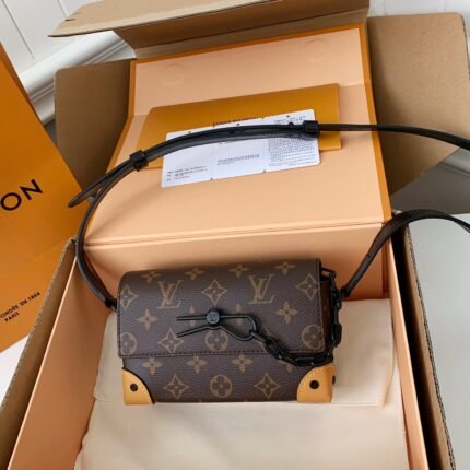 Louis Vuitton STEAMER Mini Handbag. 18 * 11 * 6.5cm