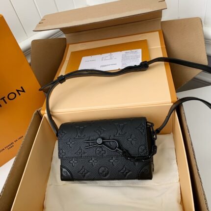 Louis Vuitton STEAMER Mini Men-s Handbag M81746. Top Quality Size: 18 * 11 * 6.5cm