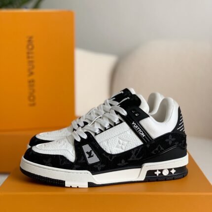 LOUIS VUITTON TRAINER SNEAKERS