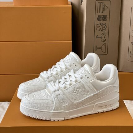 LOUIS VUITTON TRAINER Sneakers