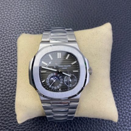 Patek Philippe Nautilus 5712